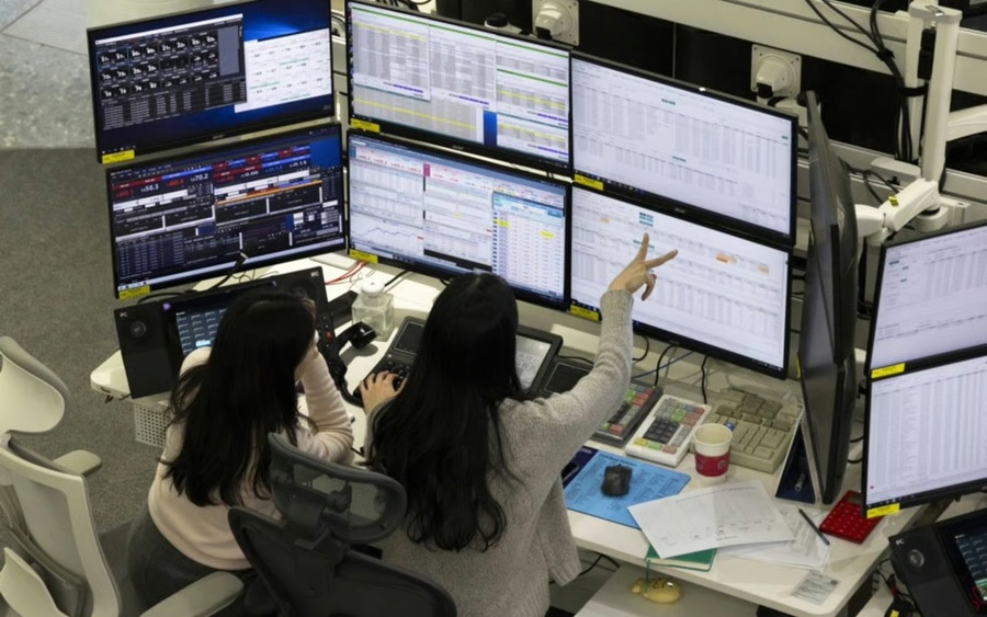 Asia Stocks Geopolitical Risk AI Optimism: Thị Trường Giằng Co Khi Bóng Ma Chiến Sự Khỏa Lấp Sức Nóng AI